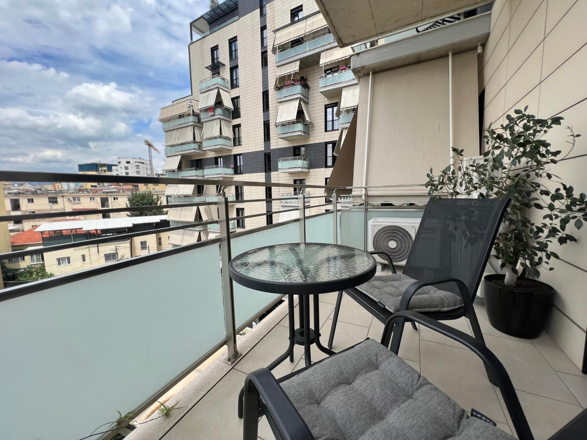 Tirana Lux Apartments Esterno foto