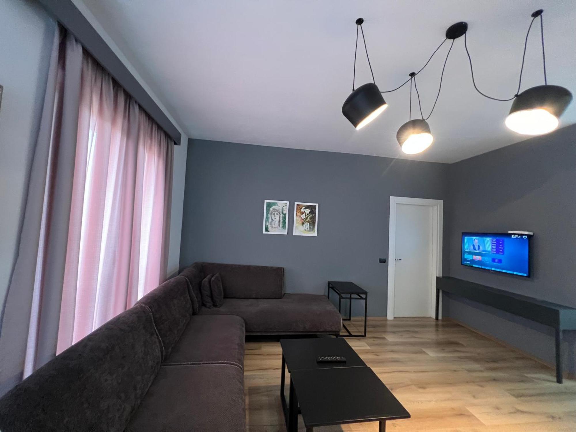 Tirana Lux Apartments Esterno foto